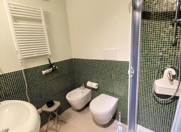 اتاق لوکس با چشم‌انداز شهر, Guesthouse Via Di Gracciano   Adults Only