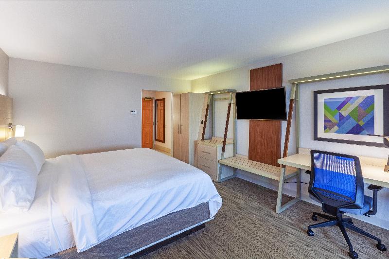 Стандартный Номер Кровать Кинг, Holiday Inn Express Hotel And Suites Jenks, An Ihg