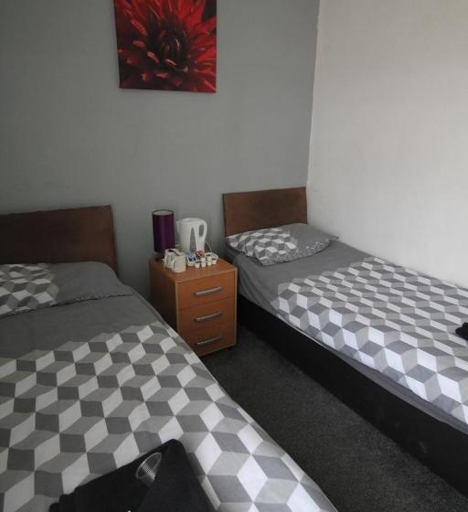 Номер Стандарт, Jesmond International