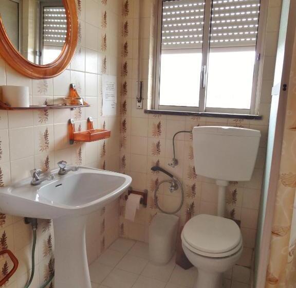 اتاق استاندارد سه تخته با بالکن, Residencial Espadinha
