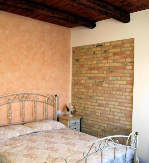 Номер Стандарт Вид на Бассейн, Agriturismo Fara
