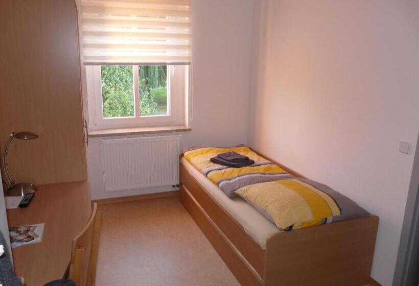 Номер Стандарт Индивидуальный, Sport Tourist Hostel Weißenfels