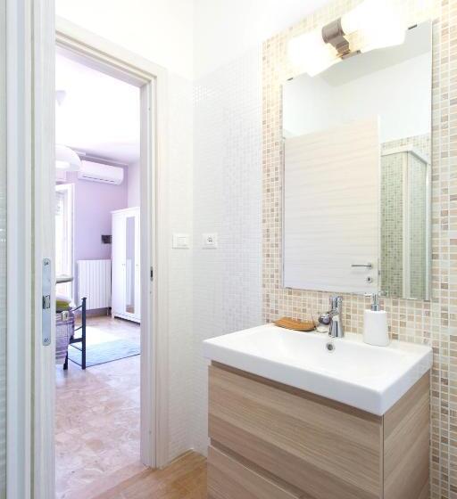 Номер Стандарт, B&b I Poeti