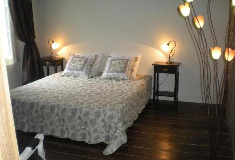 Номер Стандарт, Manoir Larcouillet