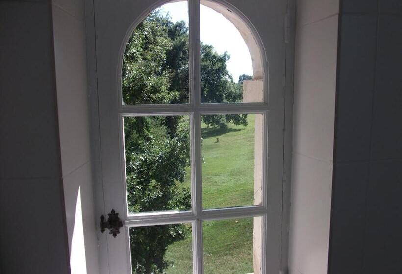 Номер Стандарт, Manoir Larcouillet