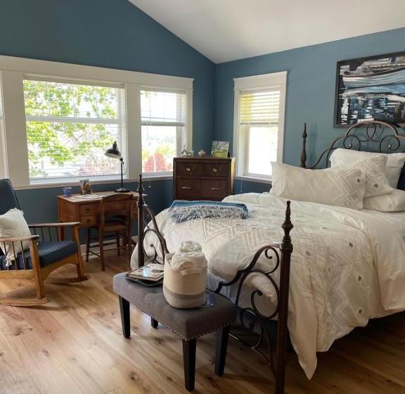 수피리어 룸, Eaglenest Manor Cowichan