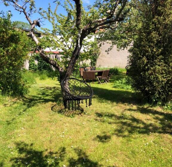 带花园景观及2个卧室的公寓, Villa Verdi