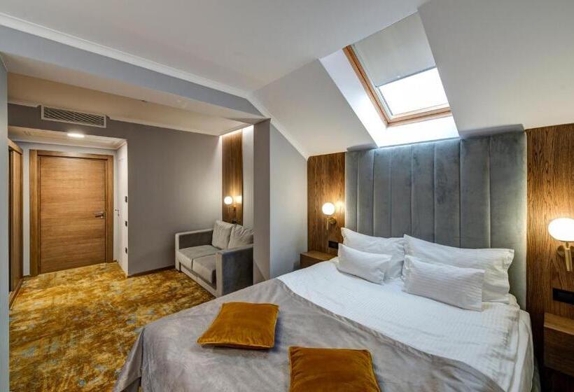 Люкс, Pension Montana Popa