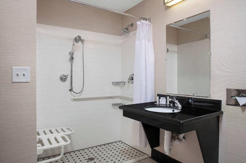 חדר סטנדרט עם מיטת קינג, Fairfield By Marriott Inn And Suites Augusta Fort Eisenhower Area