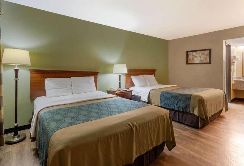 Семейный Номер, Econo Lodge Belton  Kansas City South