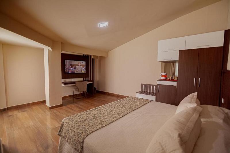キングサイズベッドのスイートルーム, Holiday Inn Express West Palm Beach Metrocentre, An Ihg