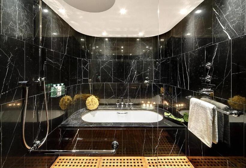 Номер Deluxe, Bulgari Hotel London