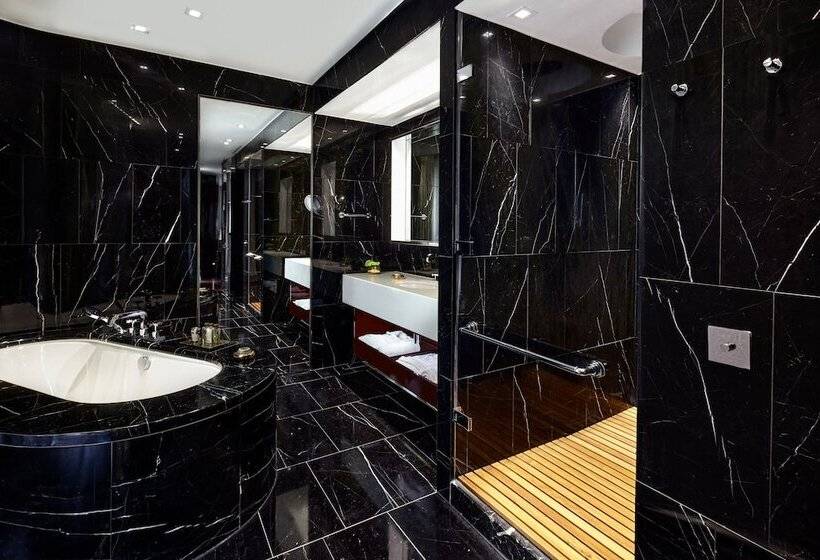 Люкс Повышенной Комфортности, Bulgari Hotel London