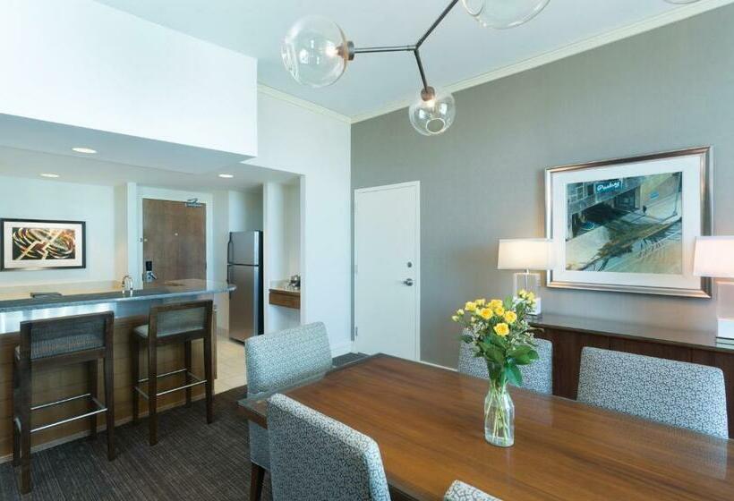 스위트, Hyatt Regency Denver At Colorado Convention Center