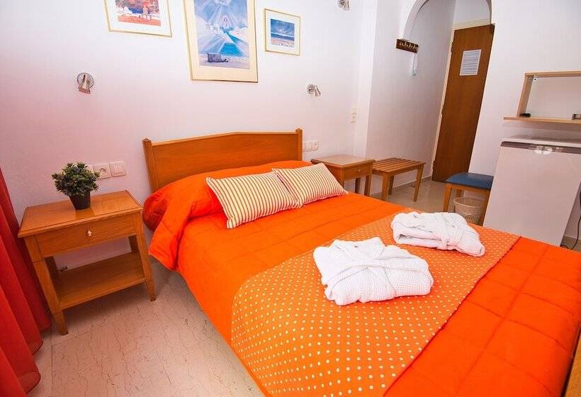 اتاق استاندارد یک نفره, Irini S Rooms