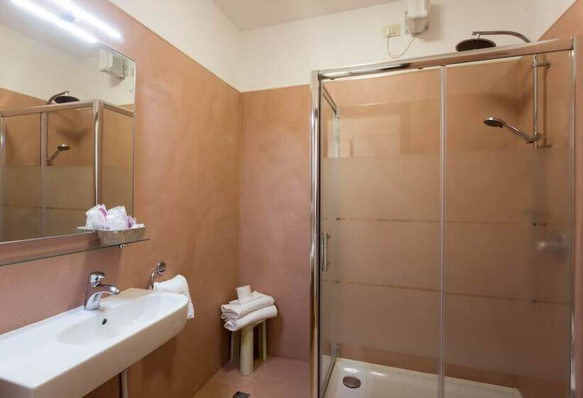 Номер Стандарт Трехместный, Airmotel