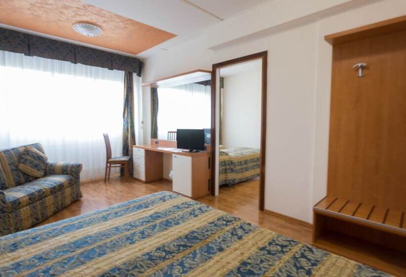 Семейный Номер, Airmotel