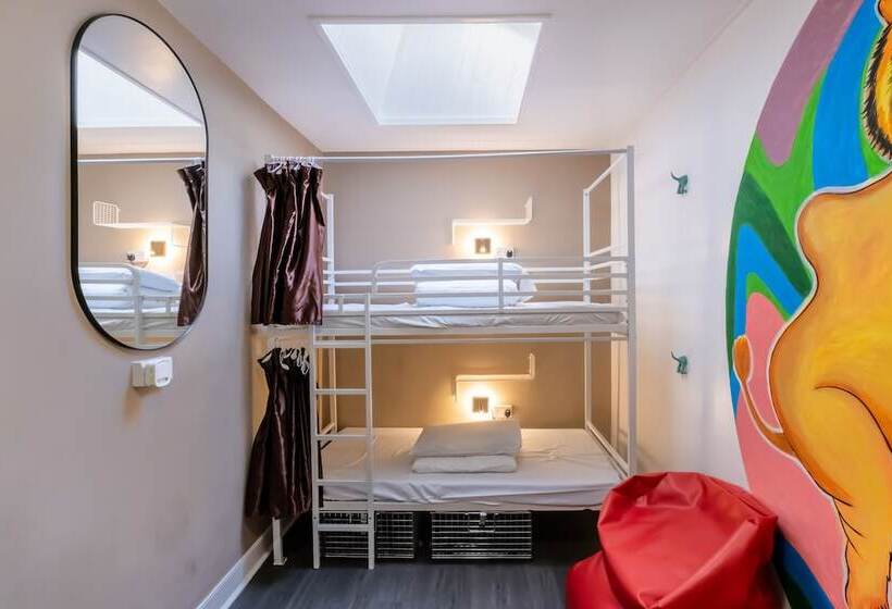 共用房间的床, Book A Bed Hostels