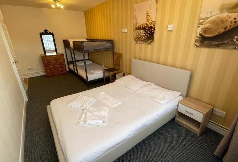 Номер Стандарт Трехместный, Carlton Court Hotel Eastbourne