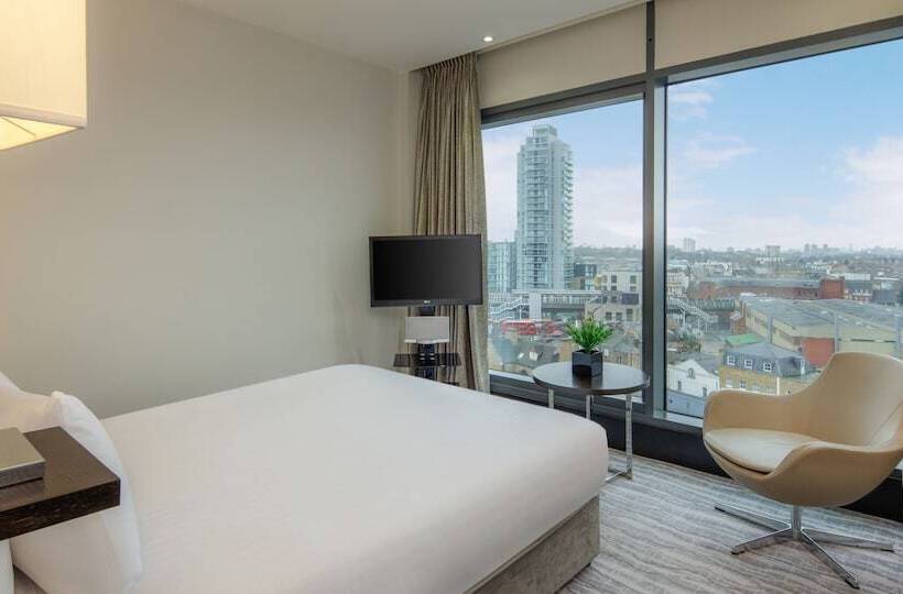 Семейный Номер Deluxe, Doubletree By Hilton London Greenwich