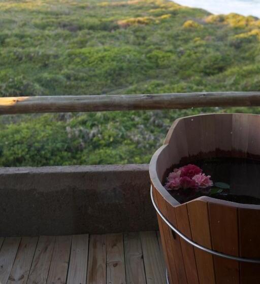 Люкс, Kenoa Exclusive Beach Spa & Resort