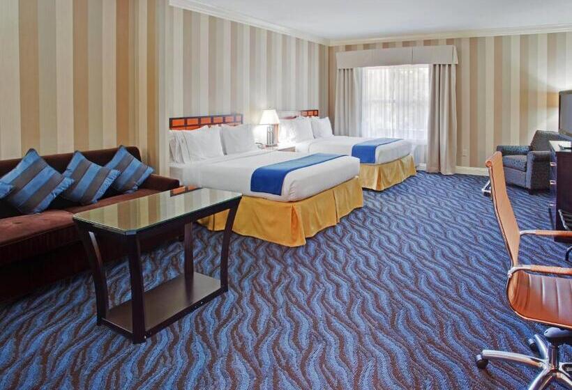 스위트, Holiday Inn Express Hotel & Suites Santa Cruz, An Ihg