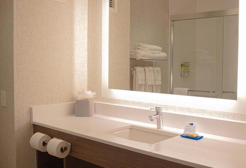 스위트, Holiday Inn Express Hotel & Suites Livermore, An Ihg