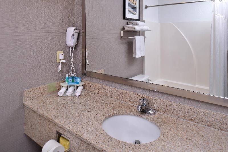 Стандартный Номер Кровать Кинг, Holiday Inn Express Hotel & Suites Lonoke I 40, An Ihg