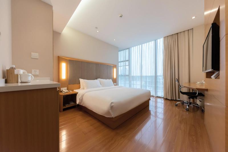 带大床的套房, Holiday Inn Express & Suites Vicksburg By Ihg