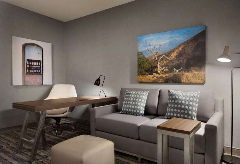 Номер Стандарт, The Rewind West Des Moines, Tapestry Collection By Hilton