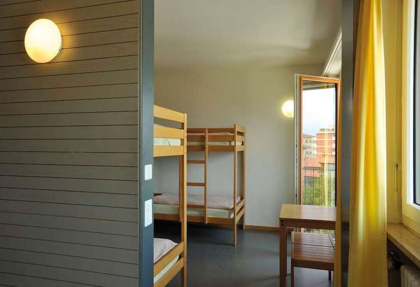 スタンダード４人部屋, Locarno Youth Hostel