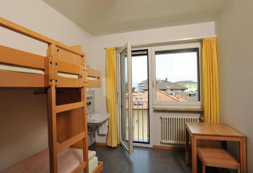 اتاق خانوادگی, Locarno Youth Hostel