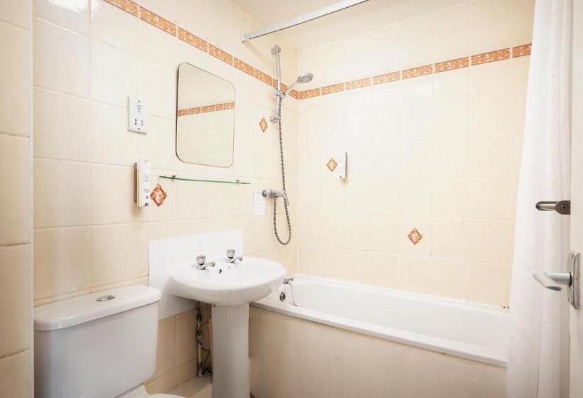 اتاق خانوادگی, Rooms Inn