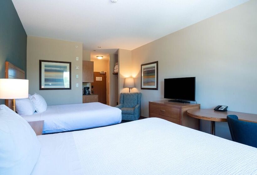 带2个双人床的标准工作室, Sandman Hotel And Suites Squamish