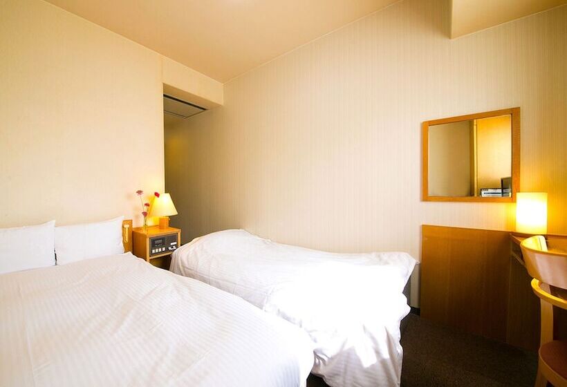 Студия Стандарт, Heiwadai Hotel 5