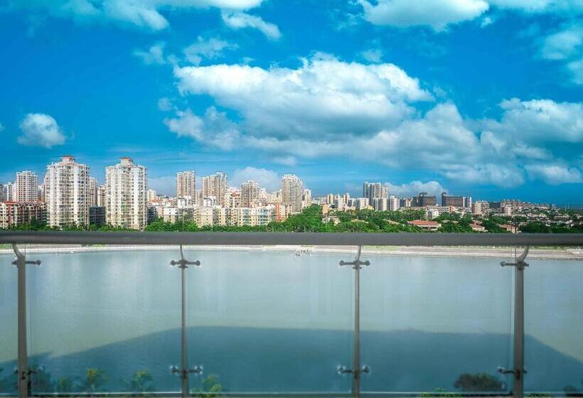 اتاق لوکس با تخت بزرگ, Pullman Haikou