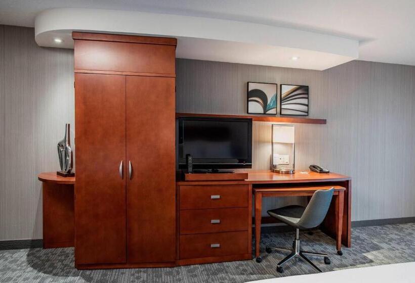 キングサイズベッドのスタンダードルーム, Courtyard By Marriott Edmonton West