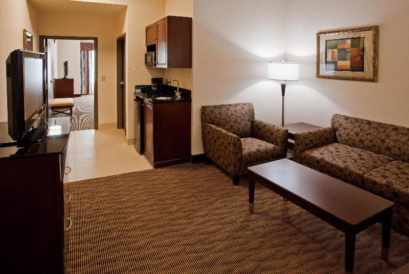 Люкс, Holiday Inn Express Hotel & Suites Austin South   Buda
