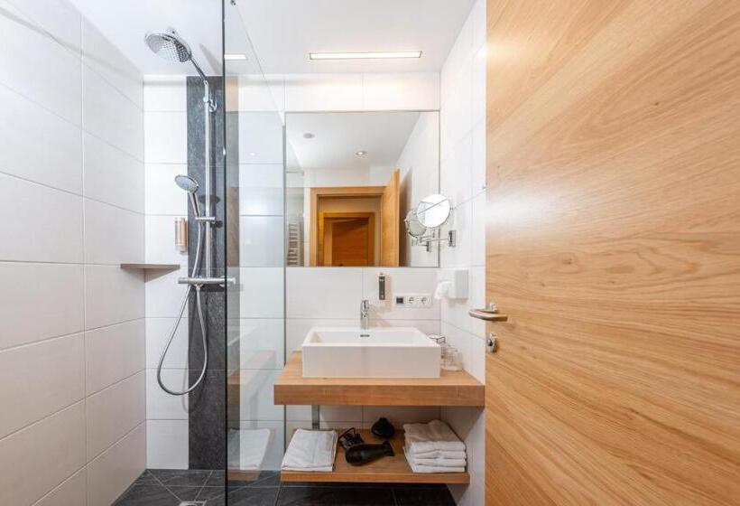 Номер Deluxe, Lindenhof