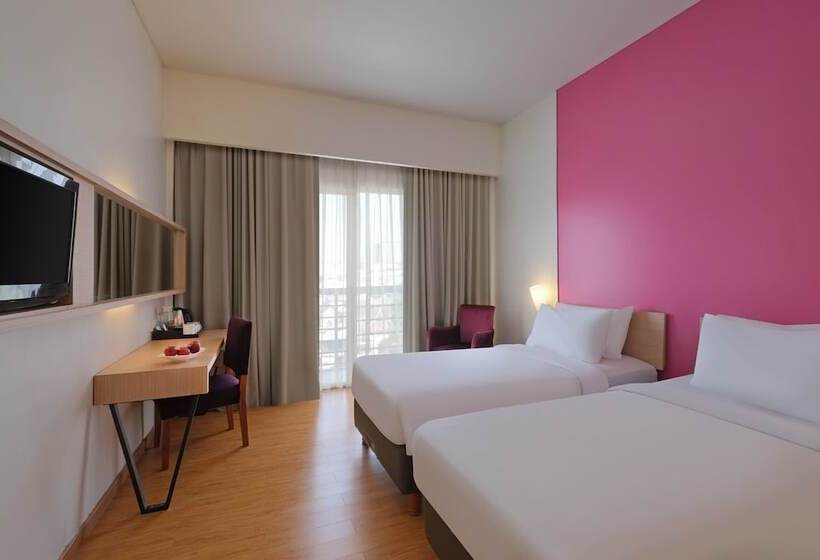 デラックスルーム, Quest Hotel Simpang Lima   Semarang By Aston