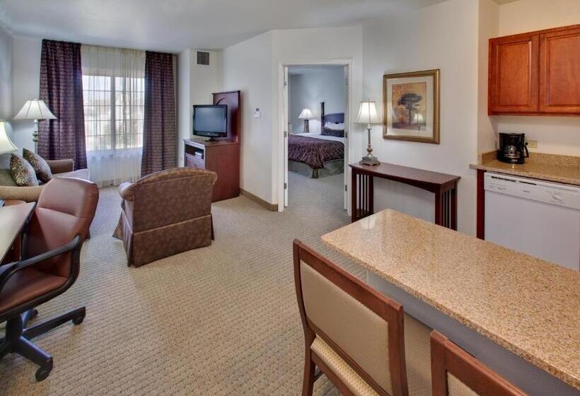 Standard-invahuone, Staybridge Suites Rockford, An Ihg