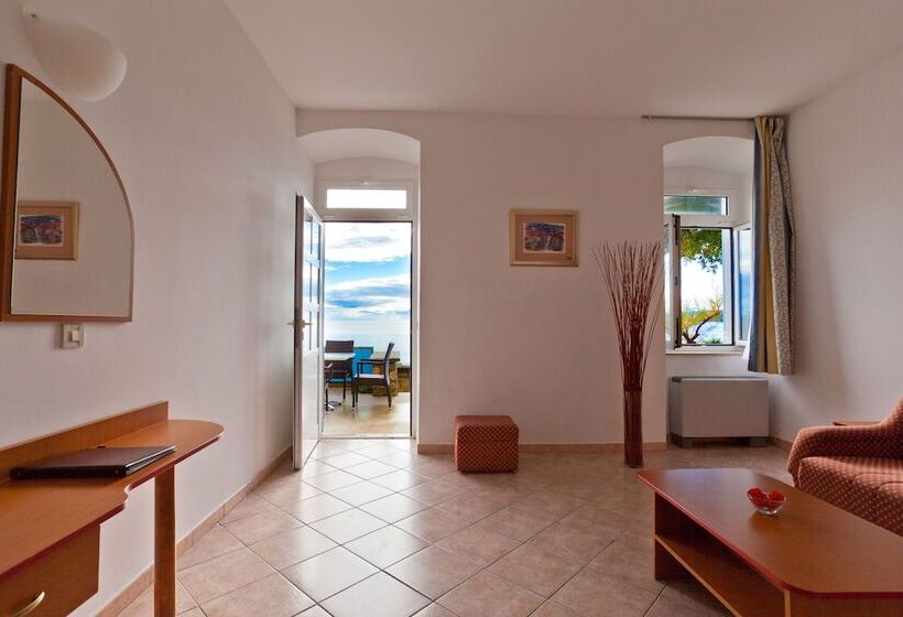 סוויטה נוף לים, Villa Tamaris   Hotel Resort Dražica
