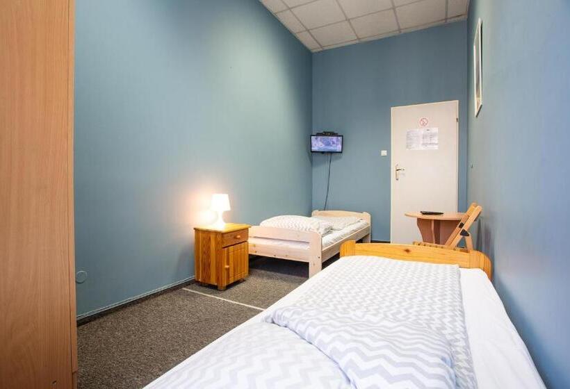 غرفة قياسية حمام مشترك, Moon Hostel Wrocław