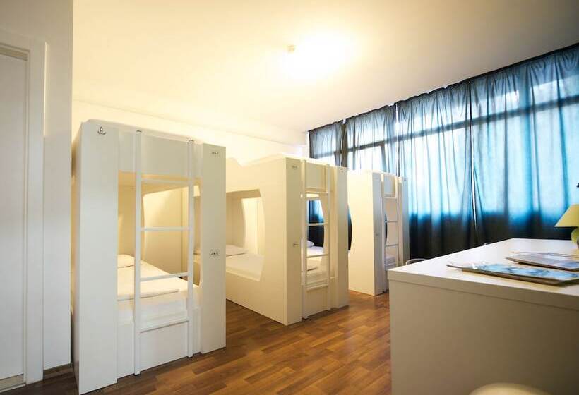 تختخواب در اتاق مشترک, Funk Lounge Hostel