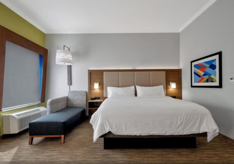 Люкс Кровать Кинг, Holiday Inn Express Hotel & Suites Lufkin South, An Ihg