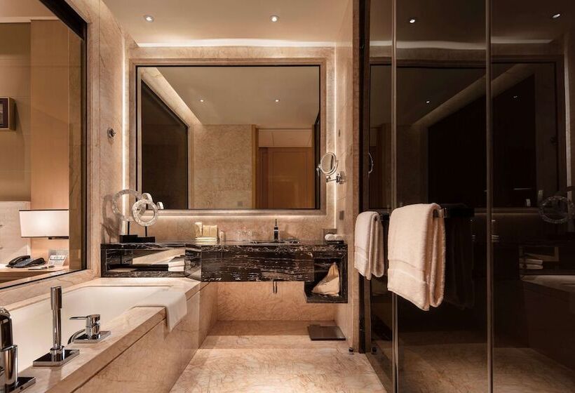Номер Стандарт, Hilton Dalian