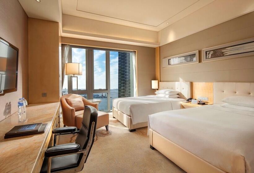 Номер Executive, Hilton Dalian