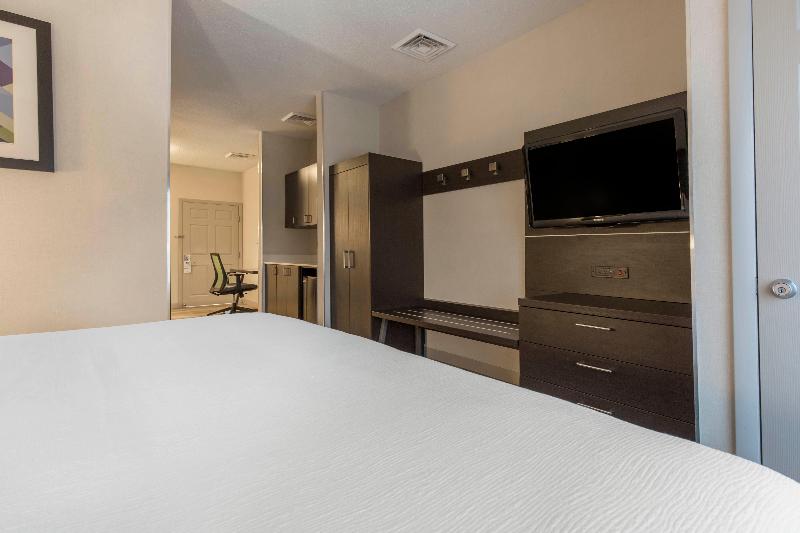 Номер Стандарт Адаптированный для Инвалидов, Holiday Inn Express Mount Pleasant  Scottdale, An Ihg