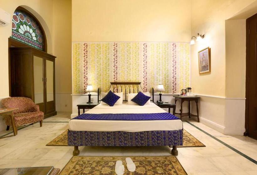 Номер Executive, The Lallgarh Palace A Heritage
