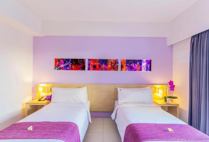 Номер Deluxe Вид на Бассейн, Conjioo Hotel Kuta Managed By Mhm
